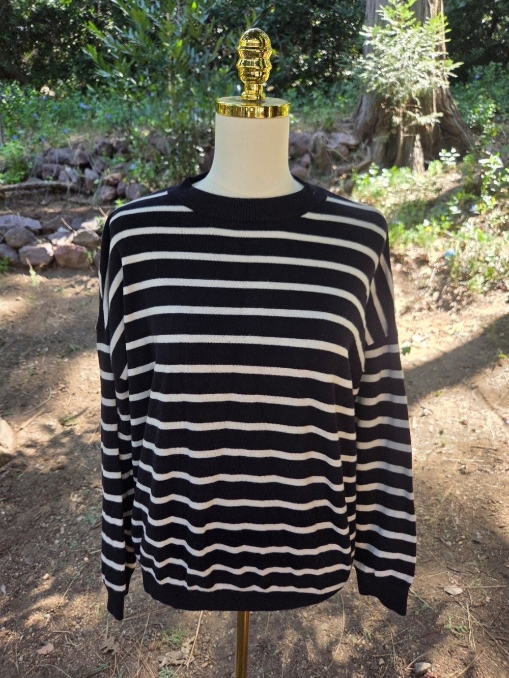 Oak+Fort Navy Blue and White Striped Crewneck Sweater Size Medium